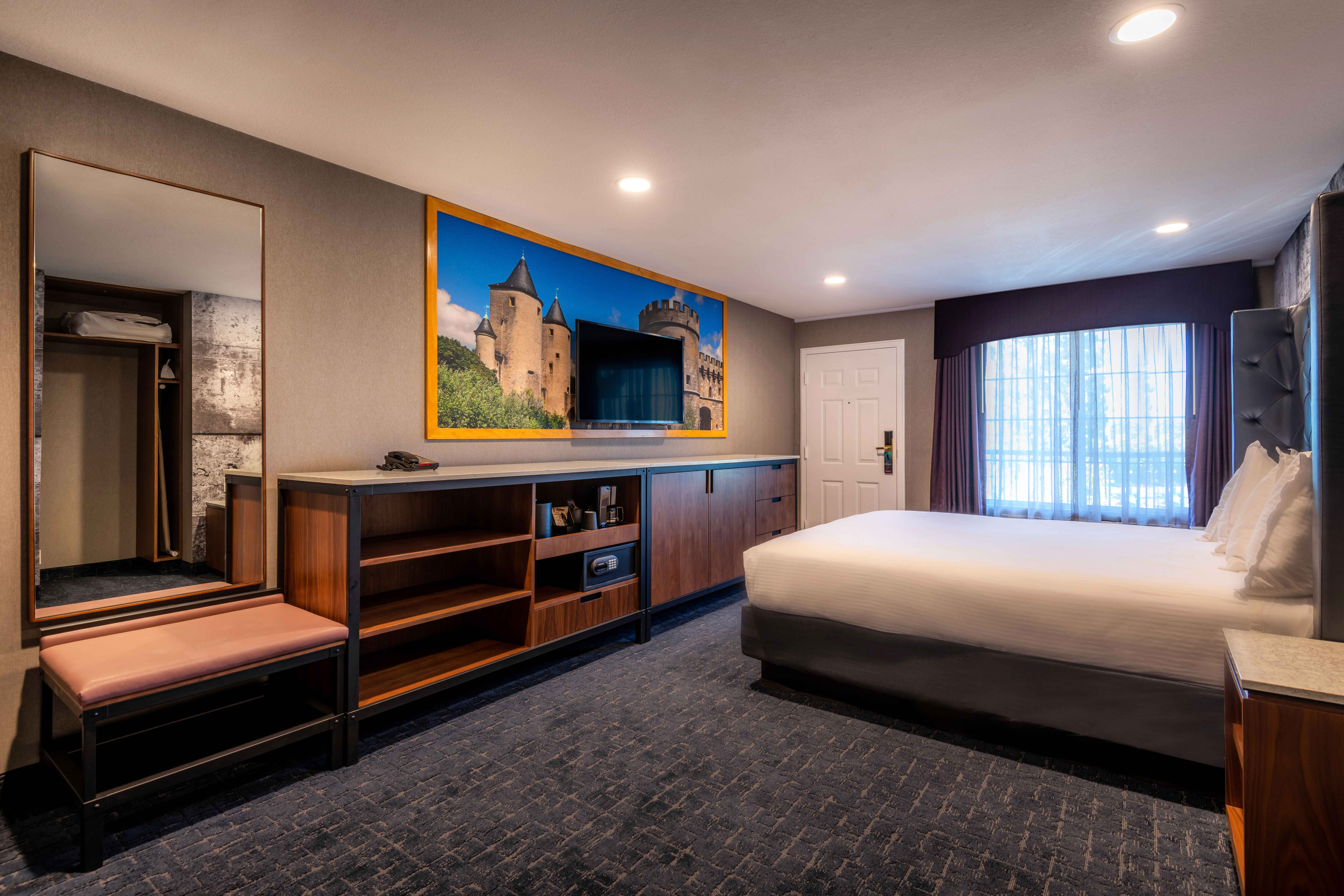 Camelot Inn & Suites — photo 36 of 50