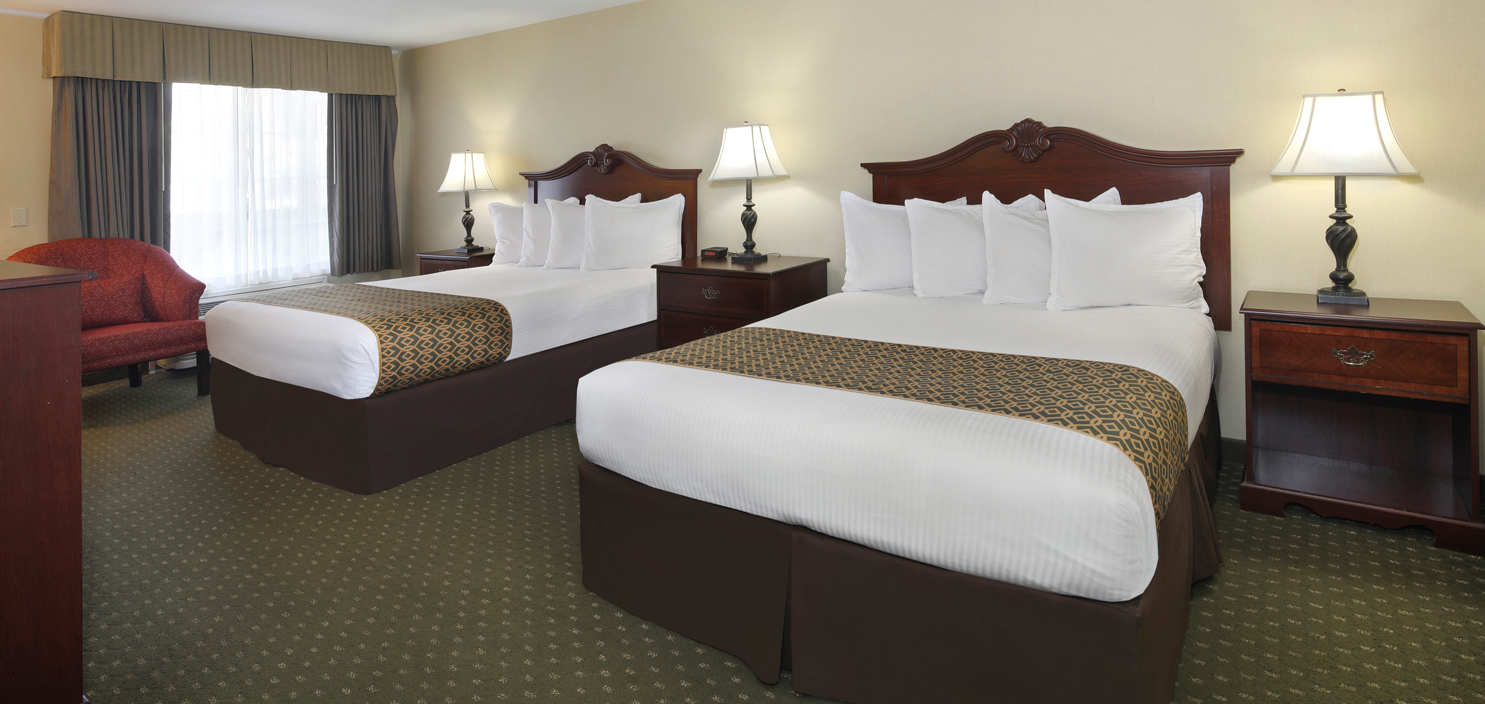 ADA Double Queen Room Camelot Inn Anaheim