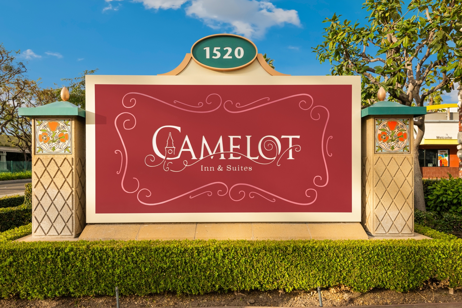 Camelot Inn & Suites — photo 31 of 50